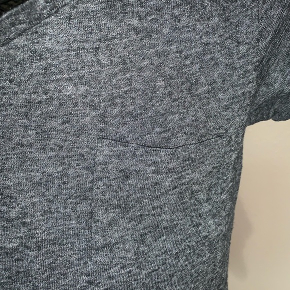 NWOT Mossimo Pocket V-Neck Tee - Picture 3 of 5